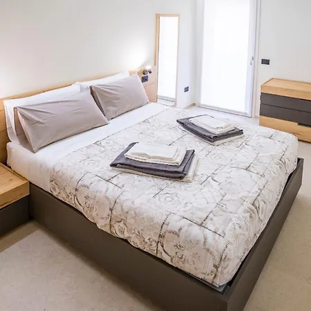 Benaco Appartement *