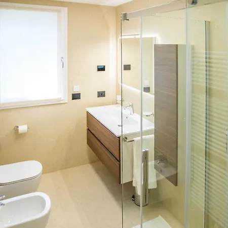 Benaco Apartment