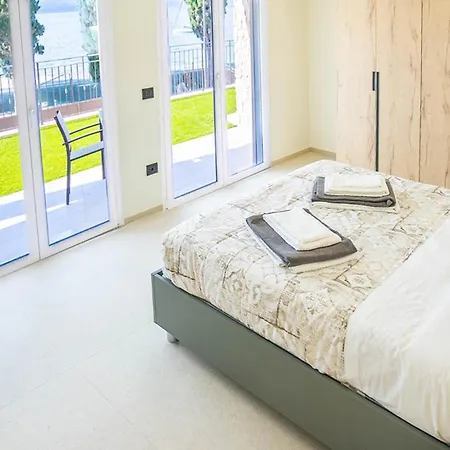 Benaco Apartment