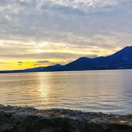 Benaco شقة